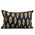 COJÍN HALI NAVY REMALLADO MOSTAZA 55X35CM